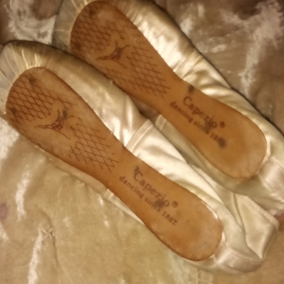 Capezio 2D Contempora toe shoes - Picture 5 of 9